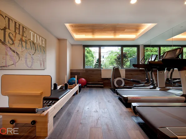 305 West 16th Street image 11 of 14