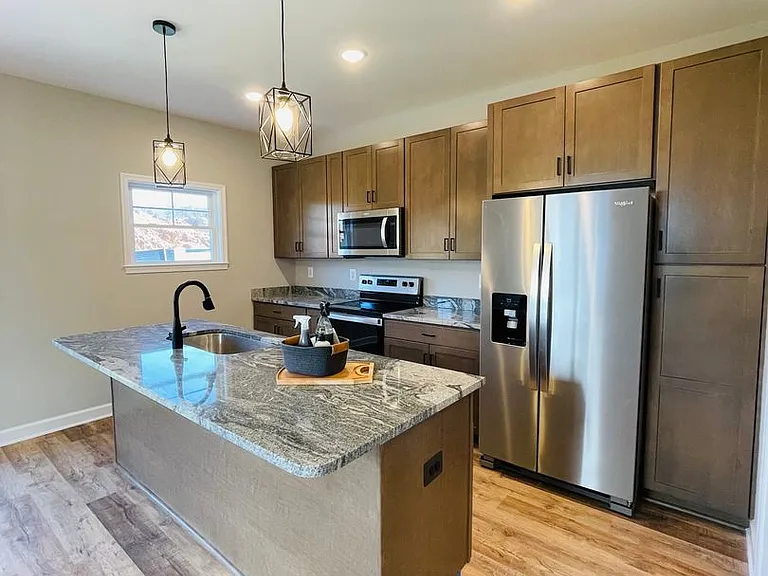 1376 Palomino Trl — Photo 25