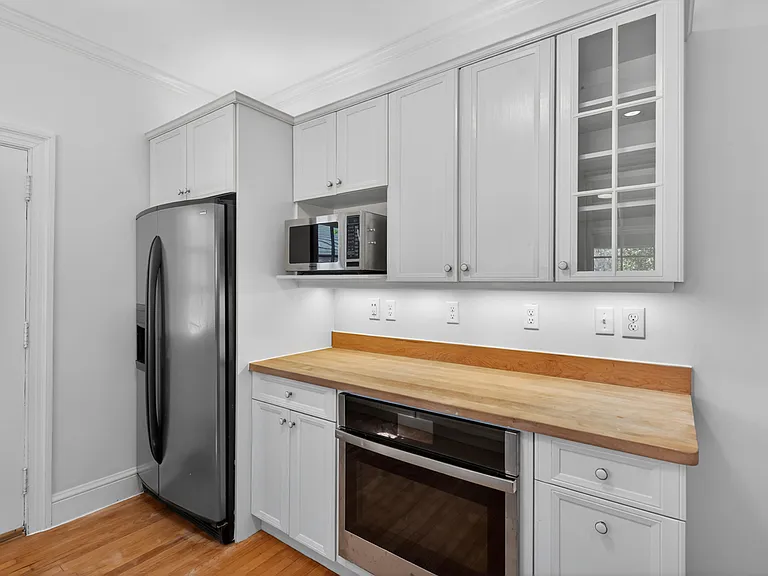 1436 Acadia St — Photo 13