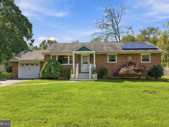 92 Evergreen Dr, New Britain, PA 18901