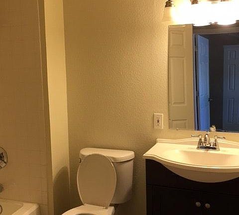 2nd Bathroom