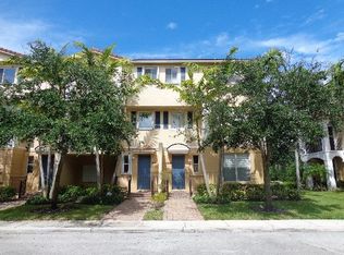 2862 S Oasis Dr, Boynton Beach, FL 33426
