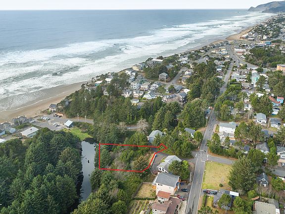 4th image of 1165 SW Fleet Dr
