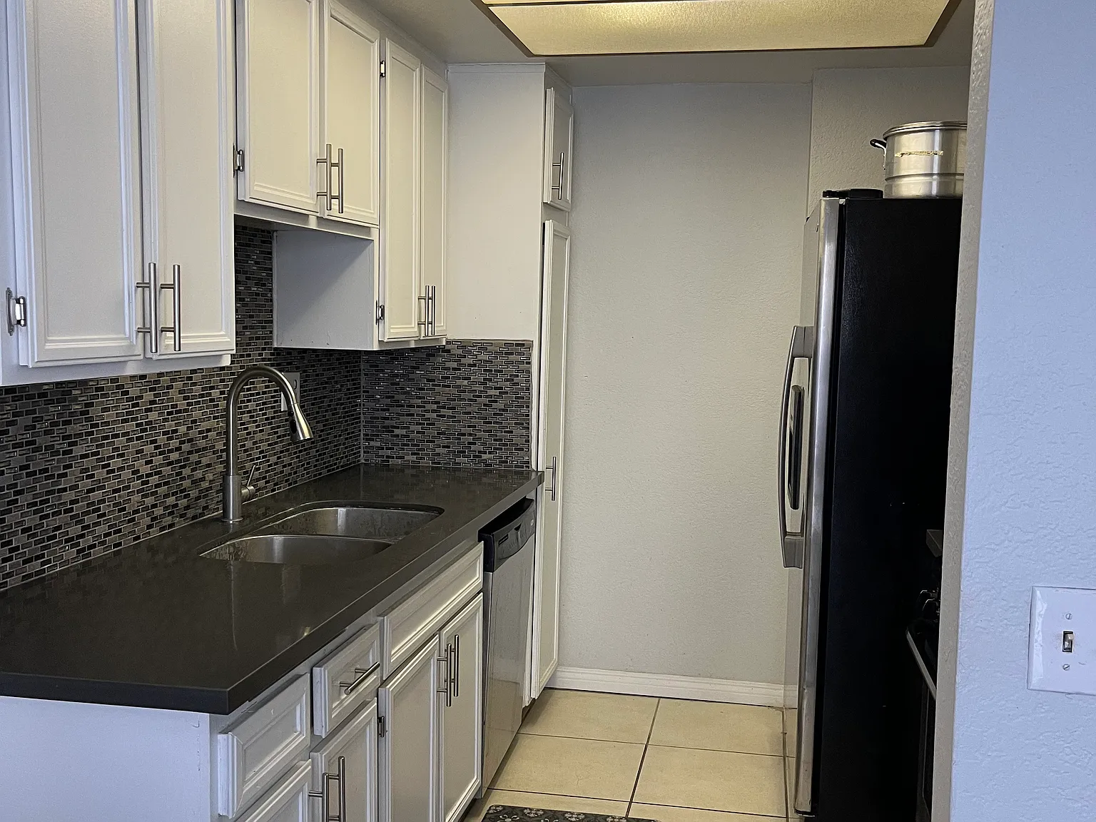2 bed, 1000 sqft, $1,000 — Photo 3