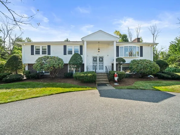 11 Perry Dr, Westwood, MA 02090