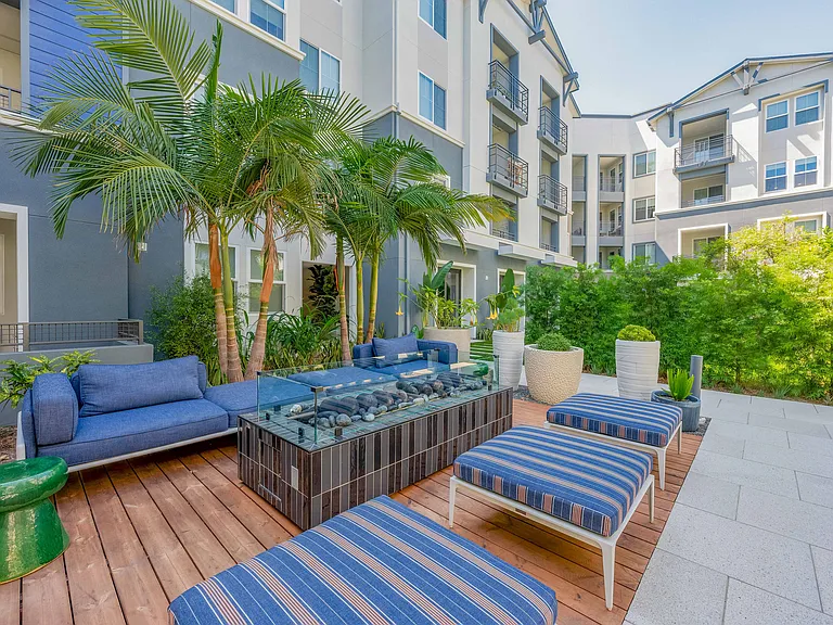 Citron Apartments — Photo 20