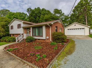 2731 Blanche Dr, Burlington, NC 27215