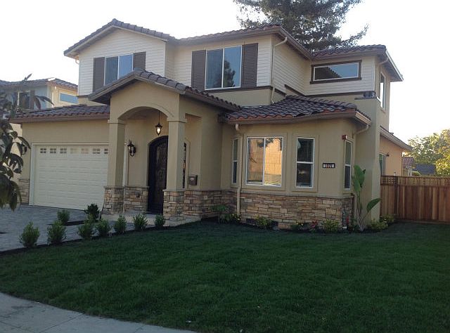 1st image of 805 Tamarack Ln