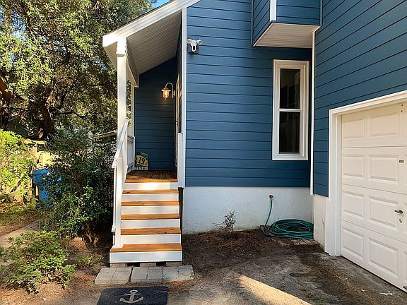 4th image of 2116 Woodlawn Ave