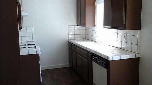 2nd image of 577 W 8th St APT 2