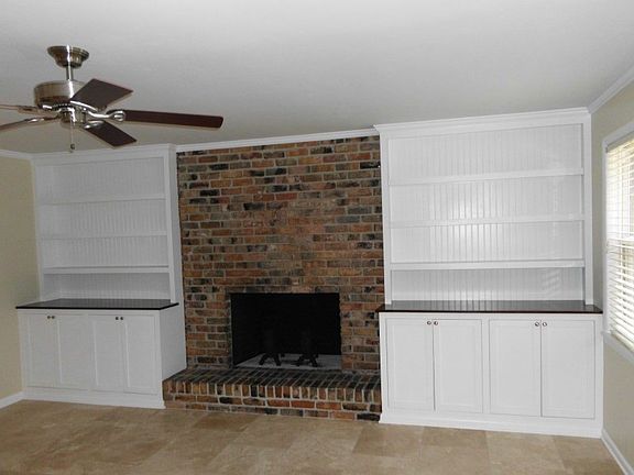5th image of 2808 SW Sweetbriar Dr