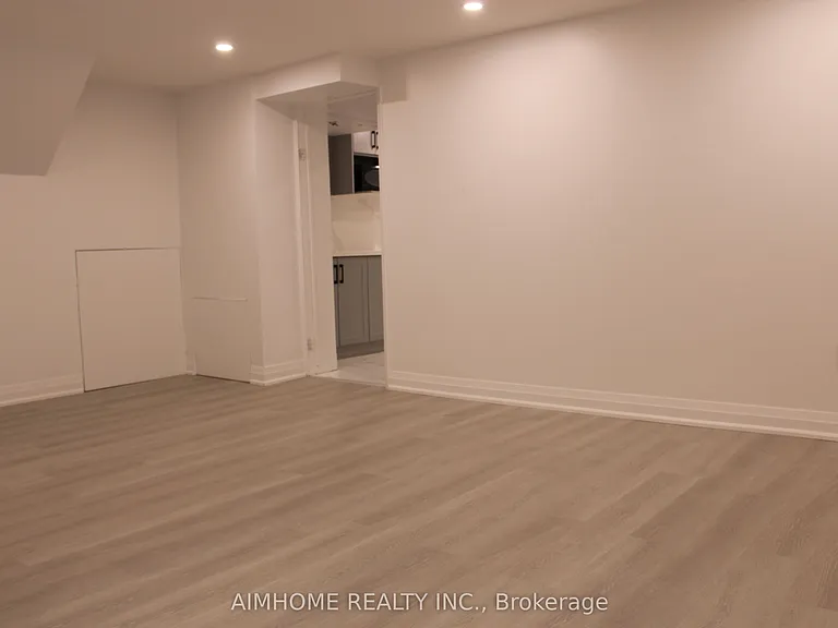 191 Timberbank Blvd #BASEMENT — Photo 4