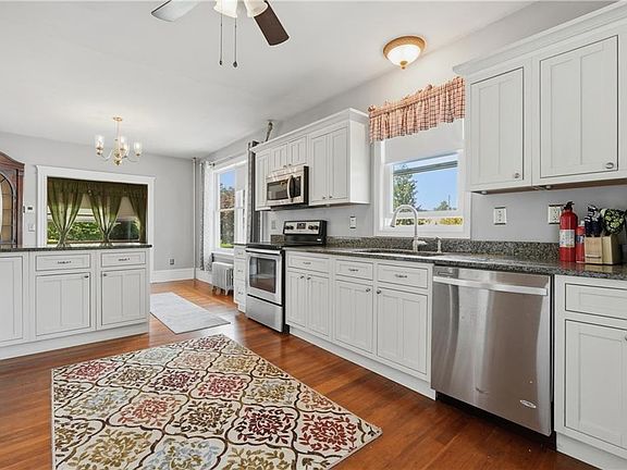 2nd image of 236 Becker Ave E