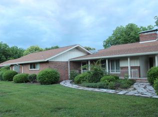 2314 Moss Farm Rd, Hickory, NC 28602