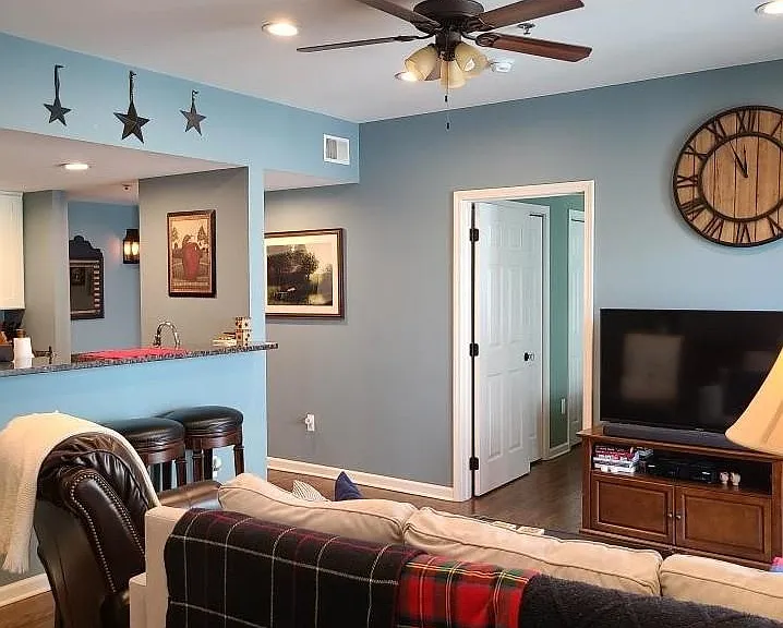 920 Jefferson St #404 — Photo 2
