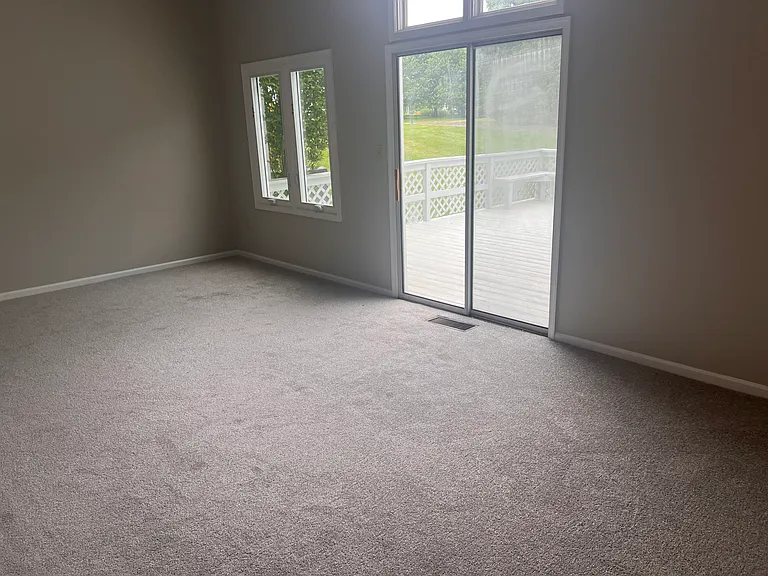 112 Krista Ct — Photo 3