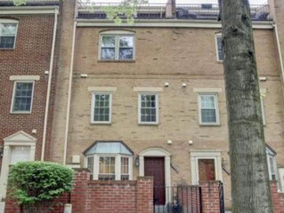 1st image of 2510 Fairfax Dr #2EIII