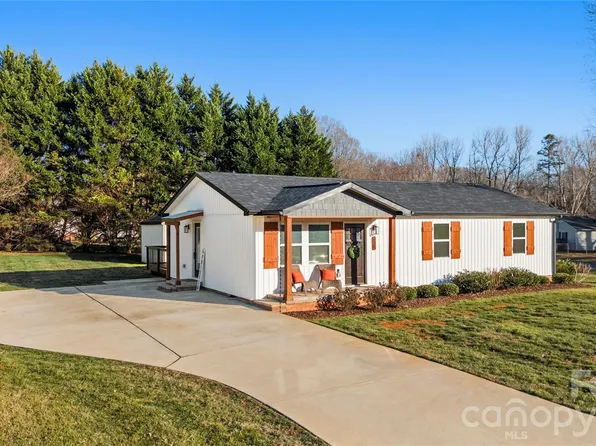 624 Cedar Grove Dr, Gastonia, NC 28056