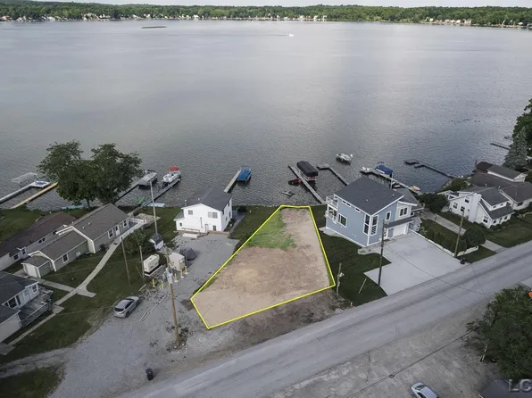 1930 Geneva Hwy, Manitou Beach, MI 49253