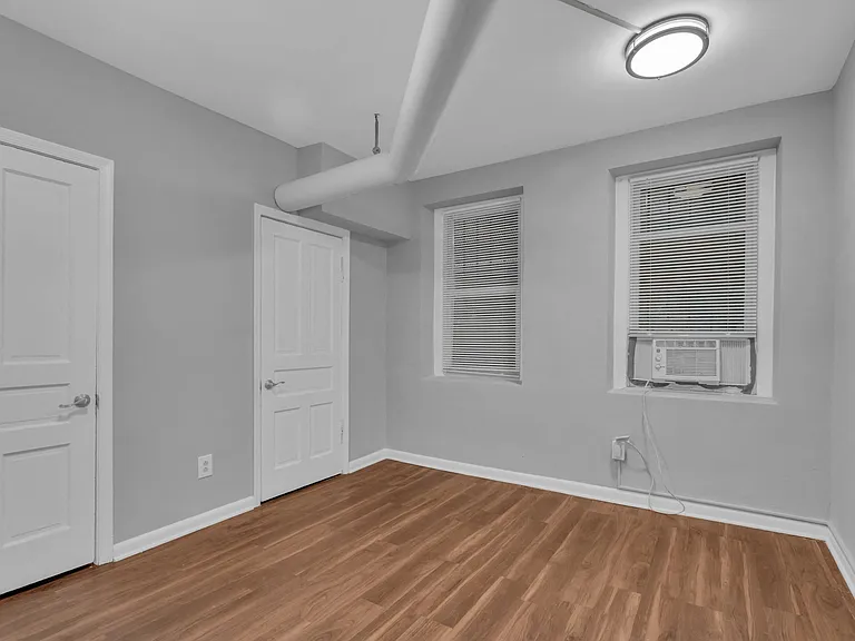 John Jay Apartments — Photo 15