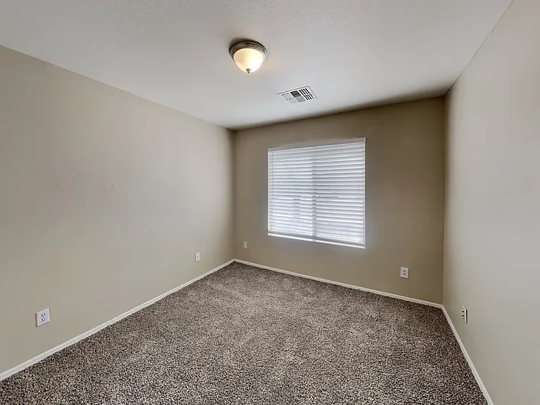 2980 Bedford St — Photo 9