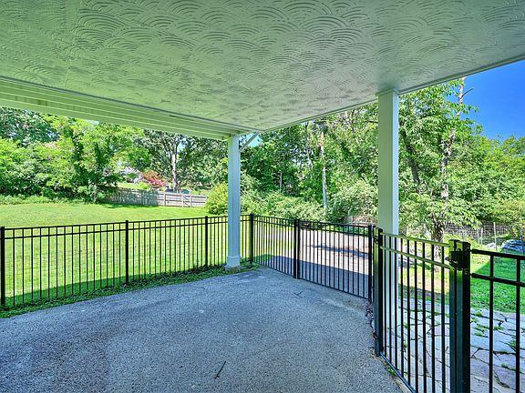 5th image of 29 Meadow Ln