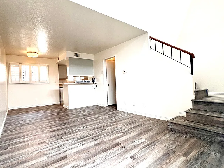 170 N Sierra Bonita Ave #12 — Photo 2