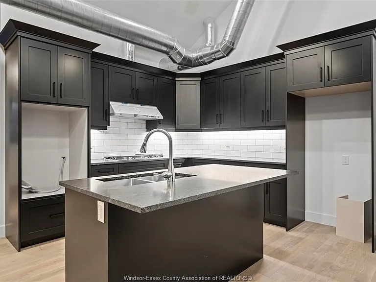 247 Brock St #404 — Photo 7
