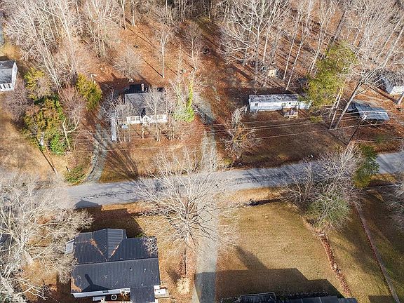 3rd image of 1153 N Riverview Dr