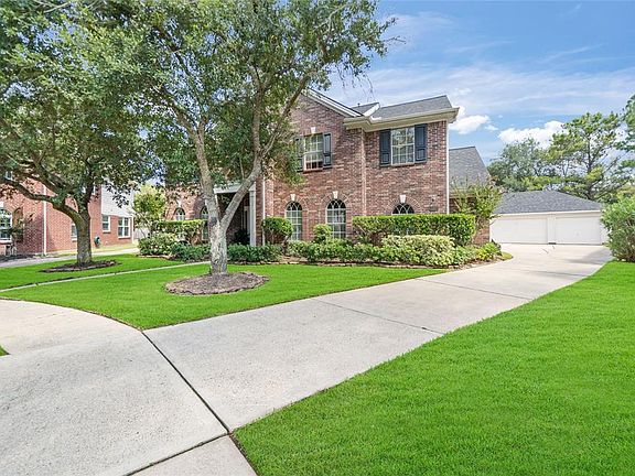 2nd image of 20406 Autumn Terrace Ln