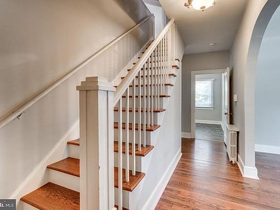 2nd image of 1213 Seacobeck St