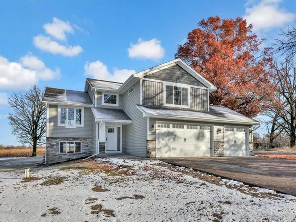 5920 375th St, North Branch, MN 55056