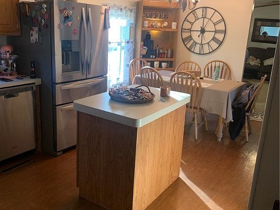 4th image of 2424 Elizabeth Pike