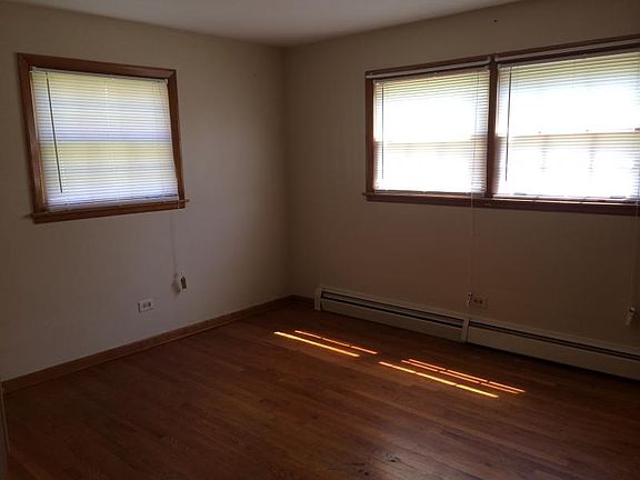 4th image of 1446 Park Ave APT 1n