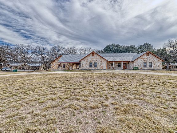 2nd image of 498 Camino Del Rancho