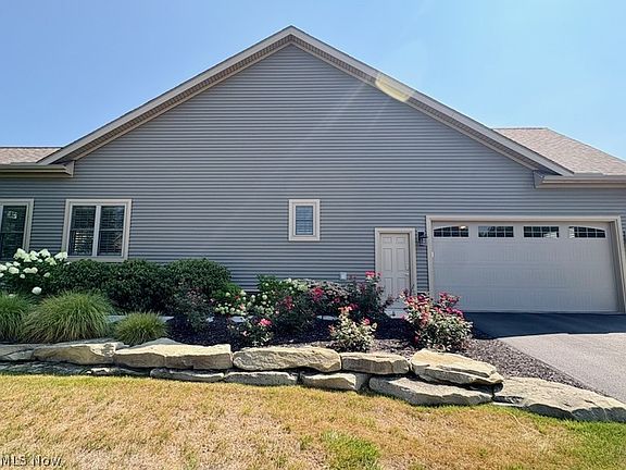 2nd image of 2939 Briarwood Ct