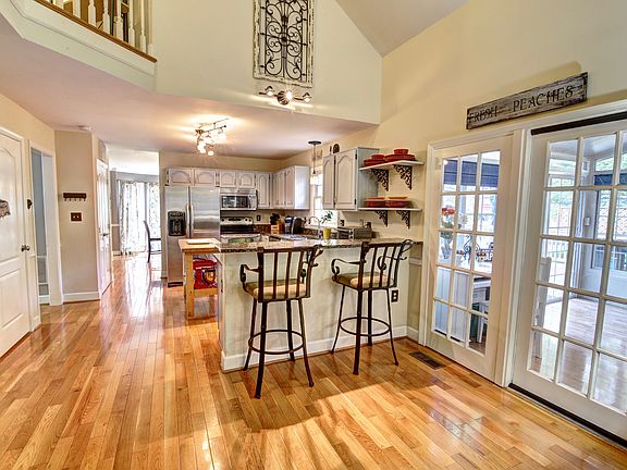 5th image of 20900 Fowlers Mill Cir
