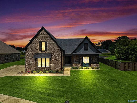 4th image of 7813 Lake Walk Way
