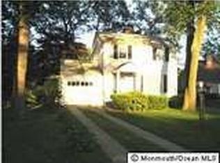 54 Deal Lake Point Rd, Ocean, NJ 07712