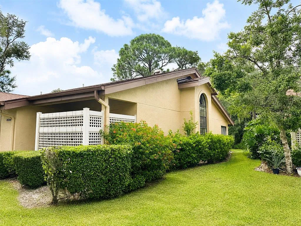 2 bed, 2.0 bath, 1080 sqft, $1,790 — Photo 2