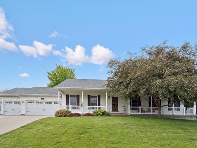 857 Shade Tree Ct, Lisbon, IA, 52253