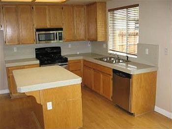2nd image of 2109 Beckenham Way
