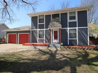 905 SE Alice St, Blue Springs, MO 64014