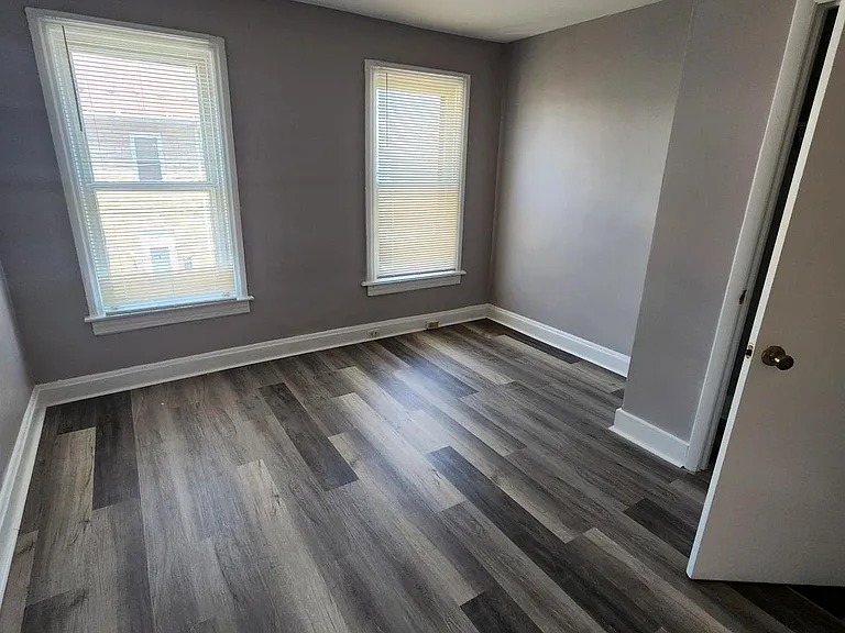 625 George St — Photo 12