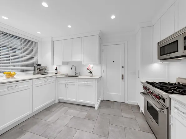 325 West 86th Street 7B image 3 of 11