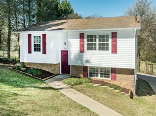 1919 Mountain View Ave, Kingsport, TN 37664