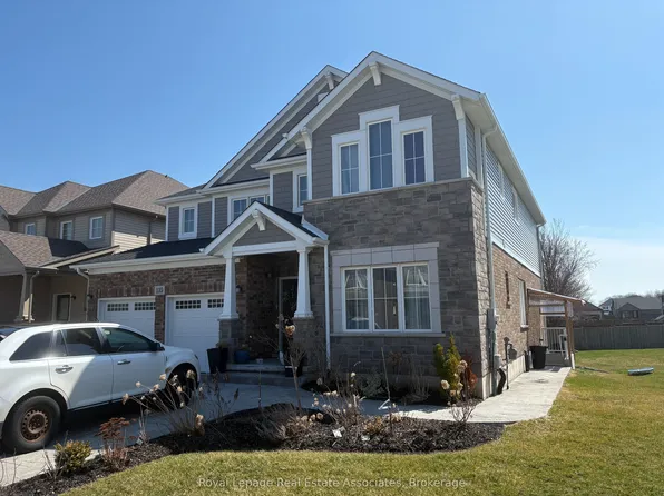 135 Monarch St #Basement, Welland, ON L3C 0E6