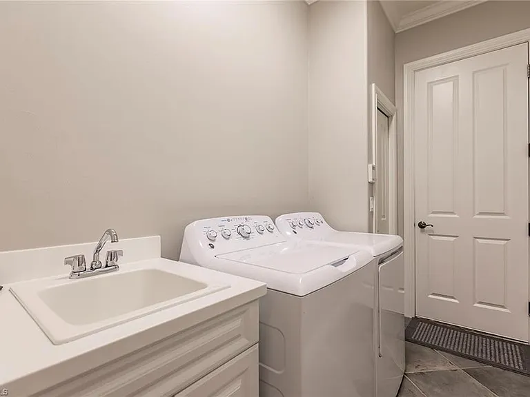 6105 Dogleg Dr — Photo 30