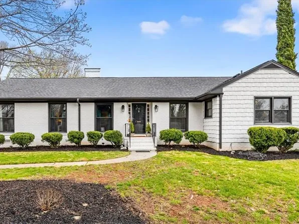 4122 Dogwood Dr, Greensboro, NC 27410