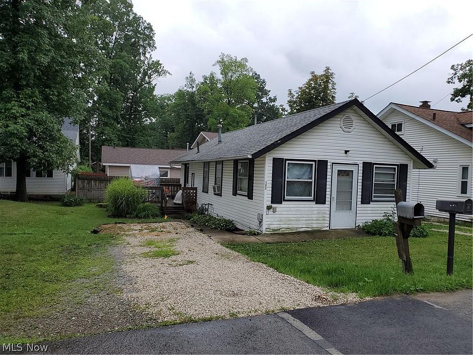 1st image of 390 Dawnshire Dr